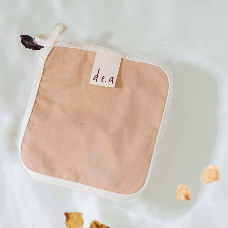 Little Brin single-layer organic cotton flannel laid flat, showing its lightweight avocado dyed fabric and simple finish. Sustainable and naturally dyed